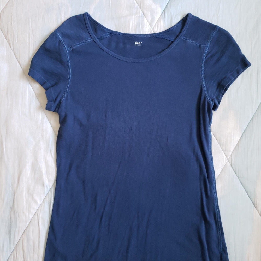 Women's Gap Navy Tee Size Medium